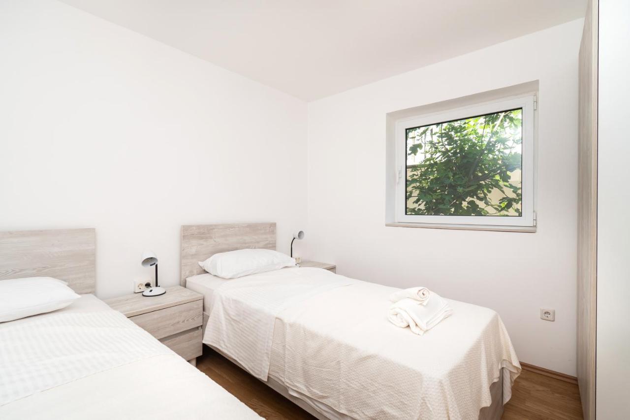 Rimagis Apartments 扎博里克 外观 照片